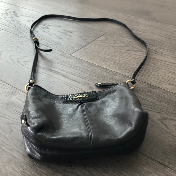 Coach black leather crossbody bag - Picture 2 of 7